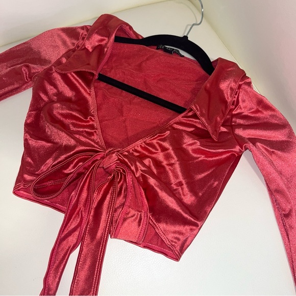 Red satin corset top with adjustable front ties - Picture 7 of 7
